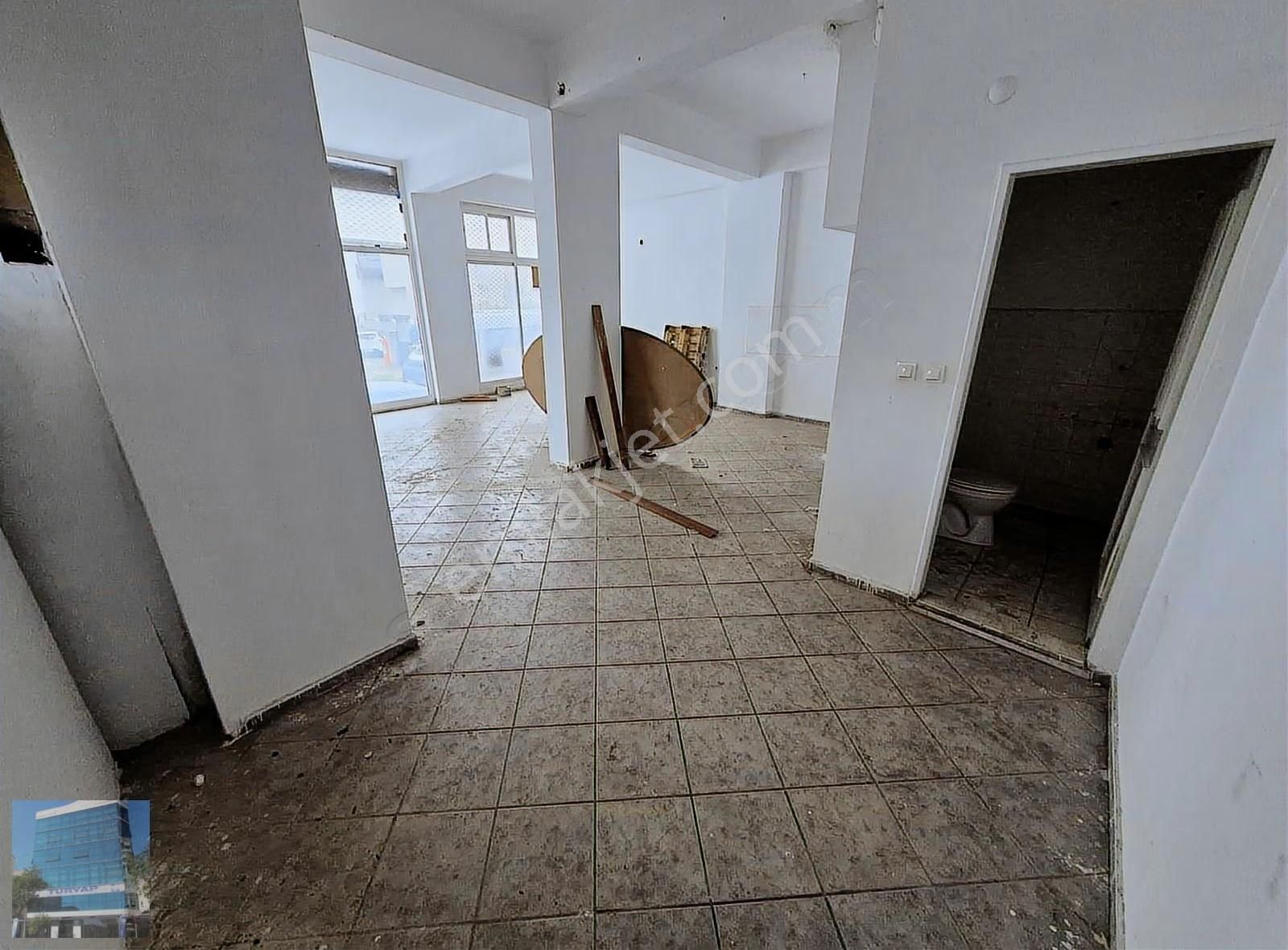 Karşıyaka,anadolu Caddesinin Yanında,çift Cepheli Kiralık Dükkan - Görsel 12