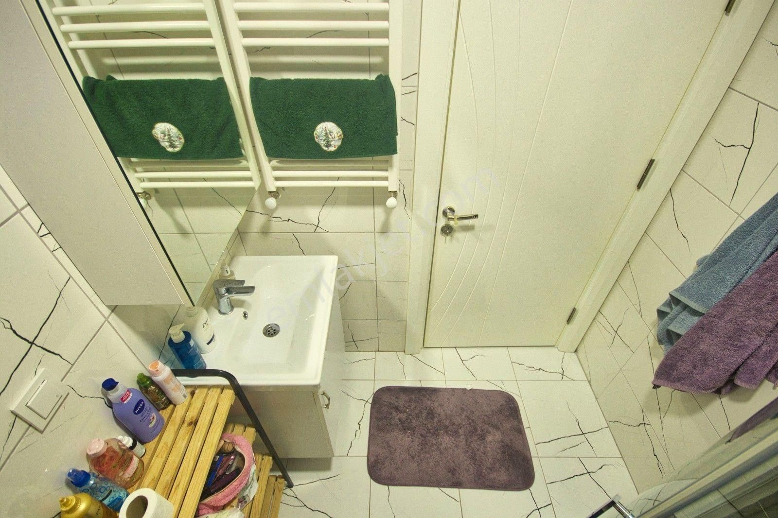Aygül'den Akçay'da Nezih Site İçi Havuzlu Güvenlikli Kapalı Otoparklı Ara Kat Lüks 2+1 Satılık Daire - Görsel 21