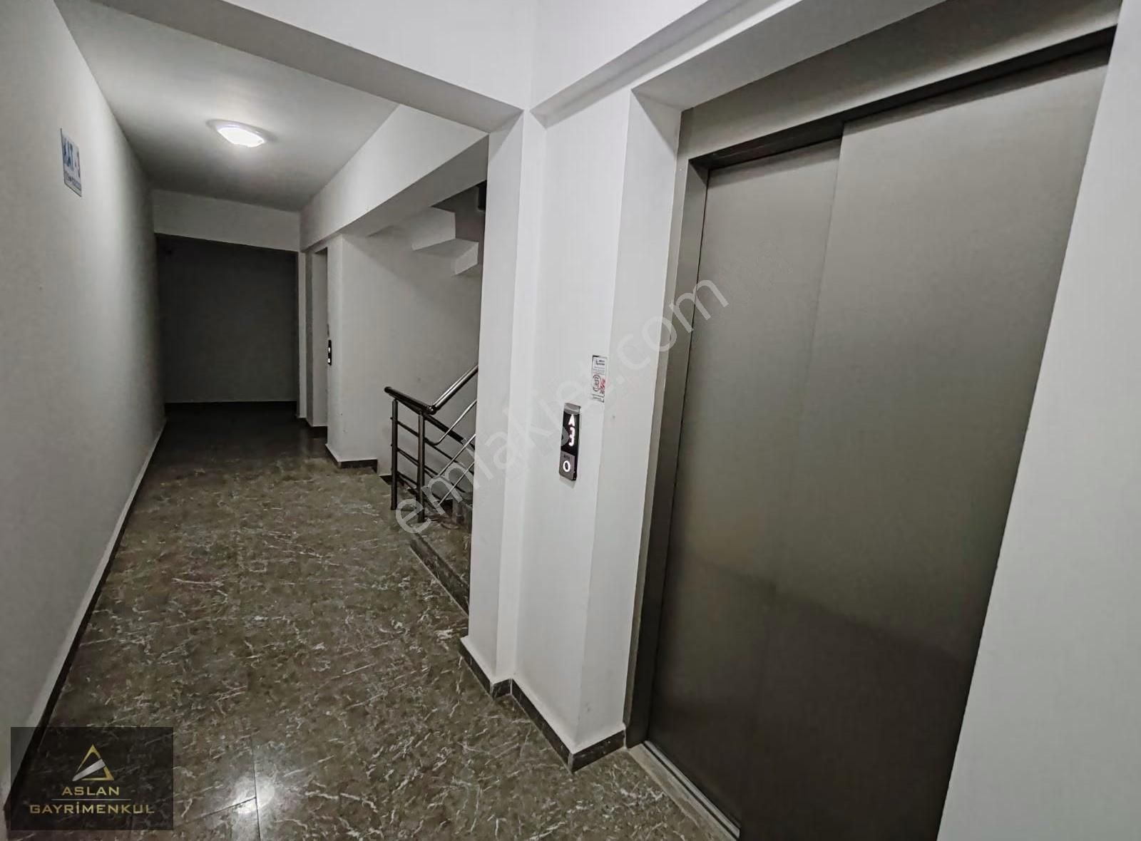 Karşıyaka Medikal Point Yak. 3+1 Yeni Bina Sıfır Daire K.otopark - Görsel 11