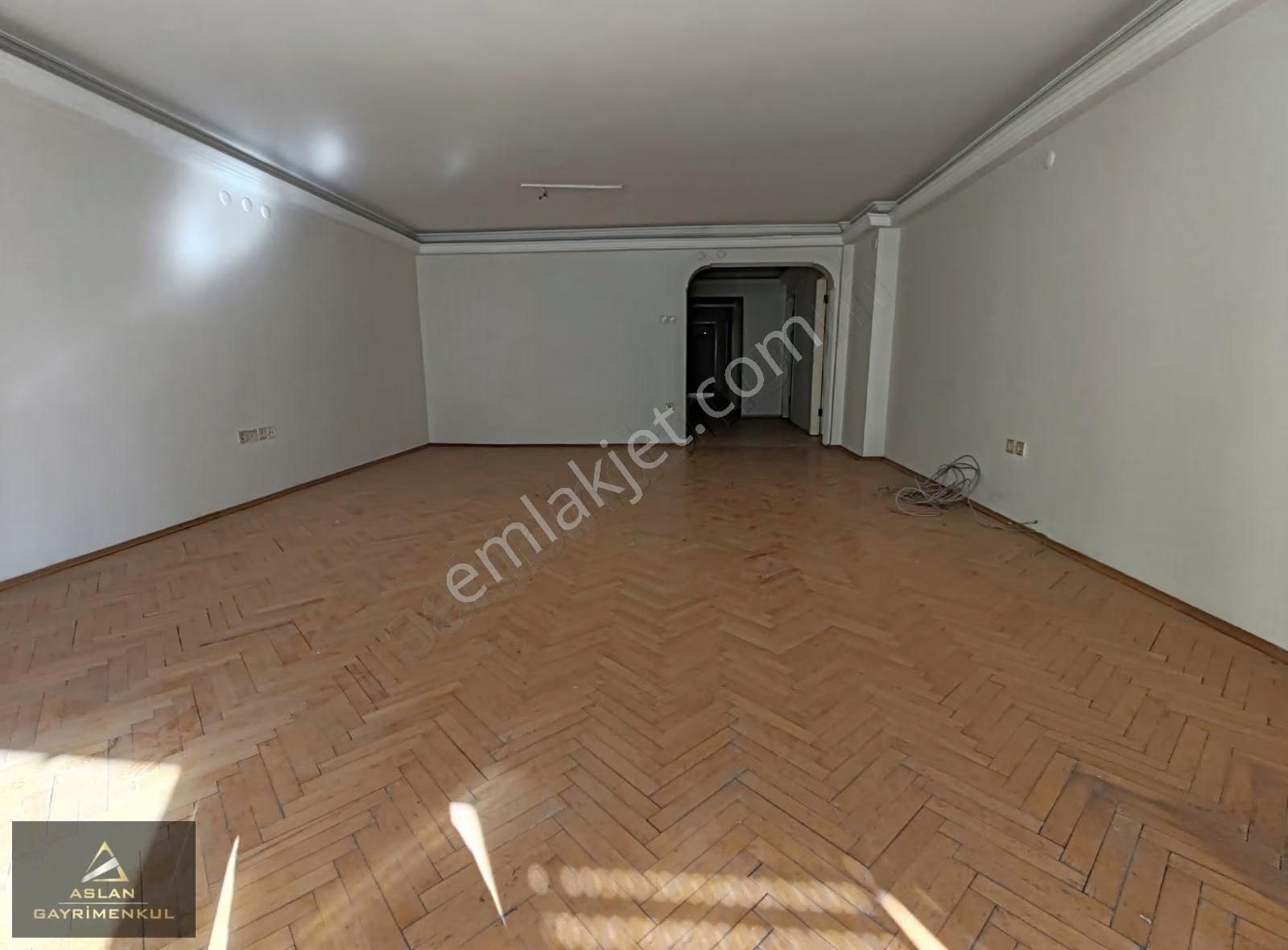 Karşıyaka Mer. Çarşı İzban Sahil Yürüme Mesafesi 4+1 Net 145 M2 - Görsel 4