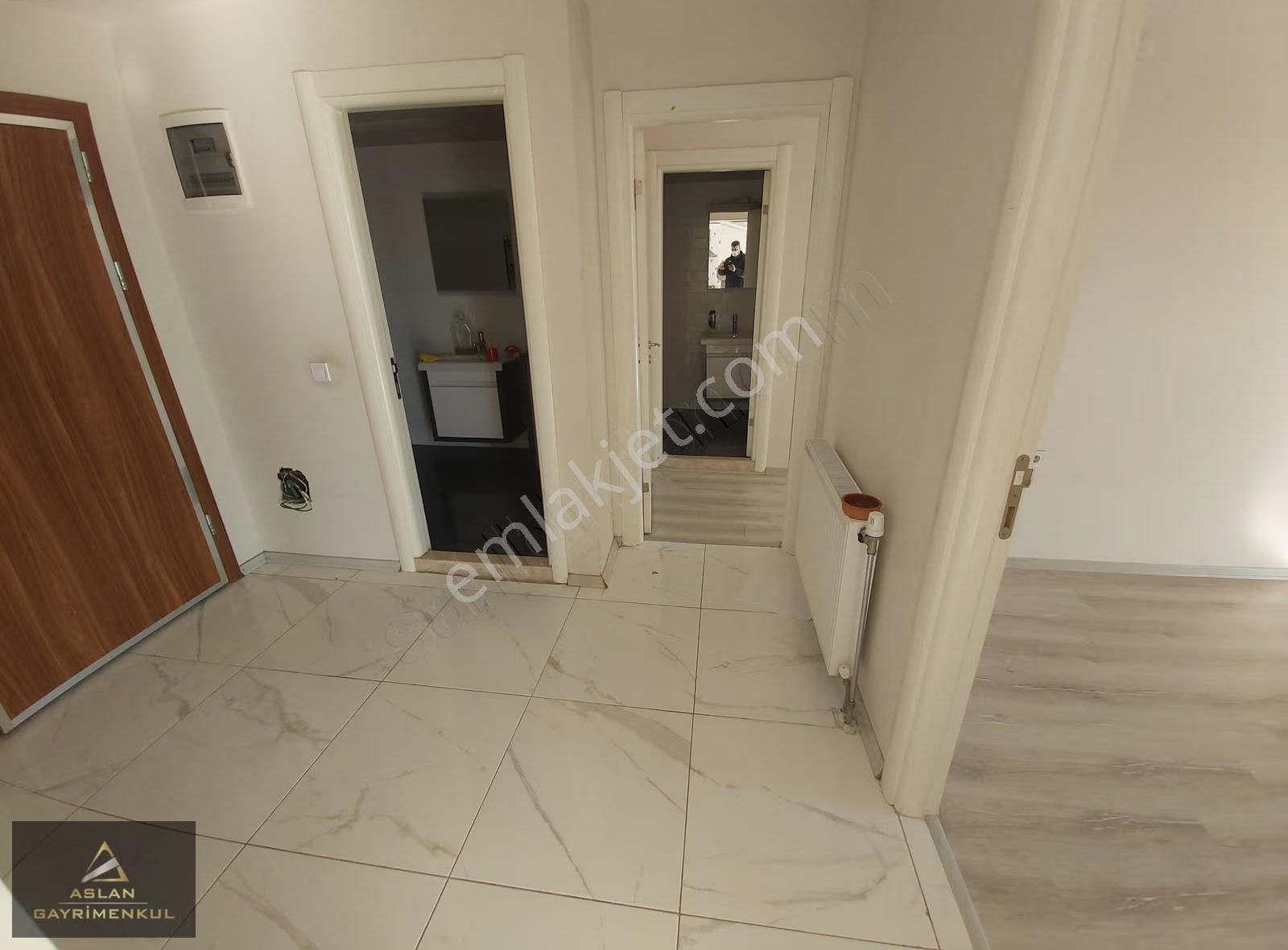 Bayraklı Genç Plaza'da 2+1 Ön Cephe Satılık Daire - Görsel 12