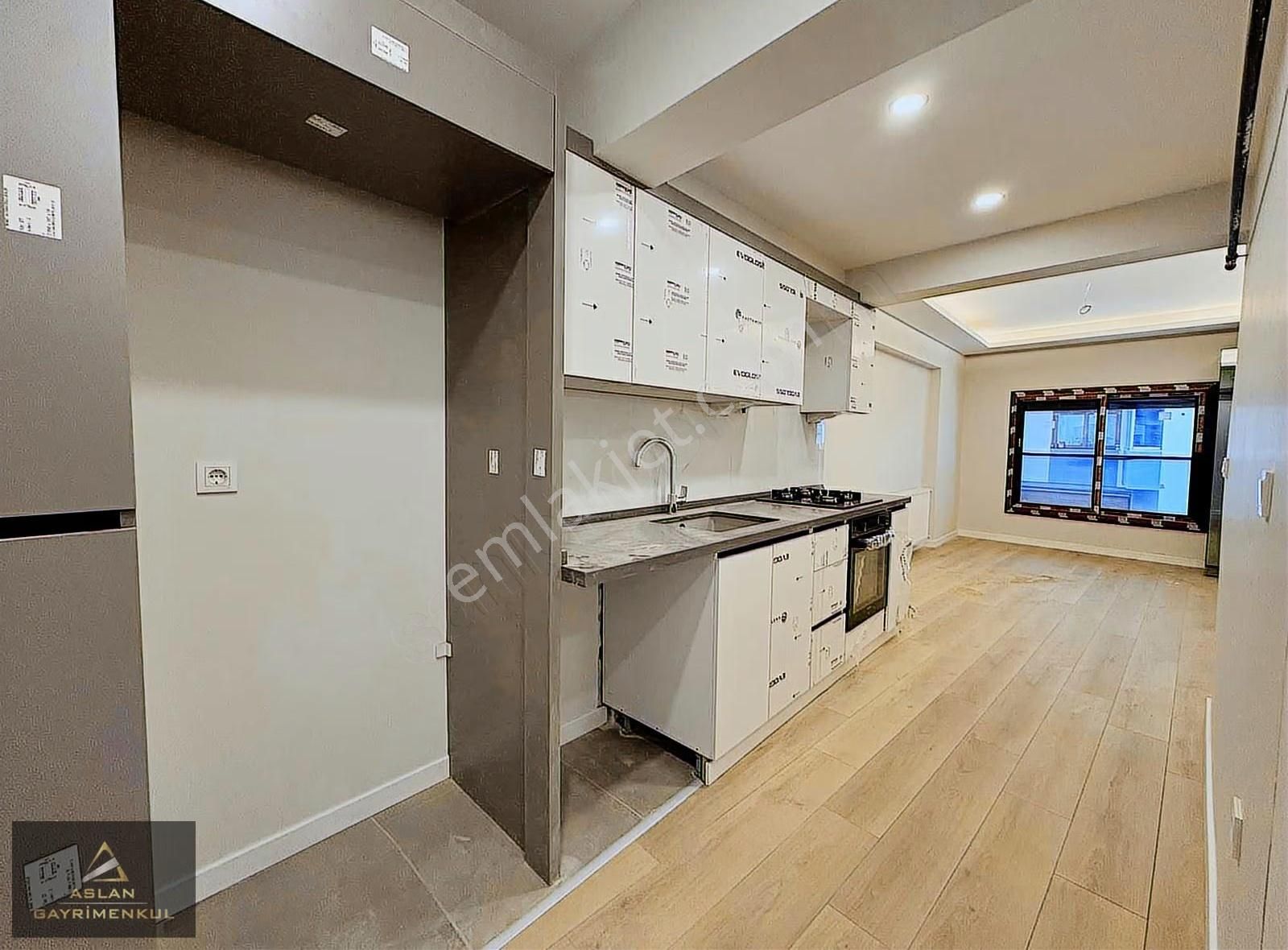 Aslandan Dedebaşı Mahallesi Battı Çıktı Yanında Sıfır 1+1 Daire - Görsel 10