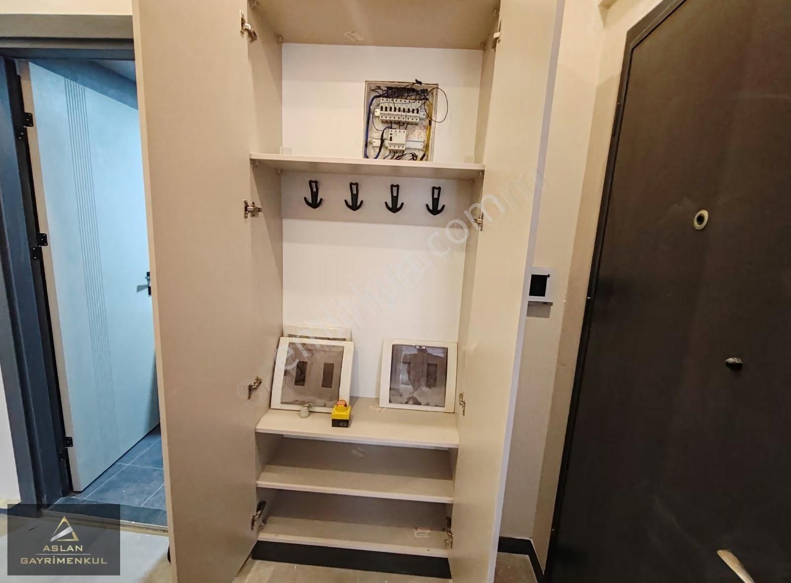 Karşıyaka Metro Yakını Kapalı Mutfak 2+1 Sıfır Çift Cephe - Görsel 6