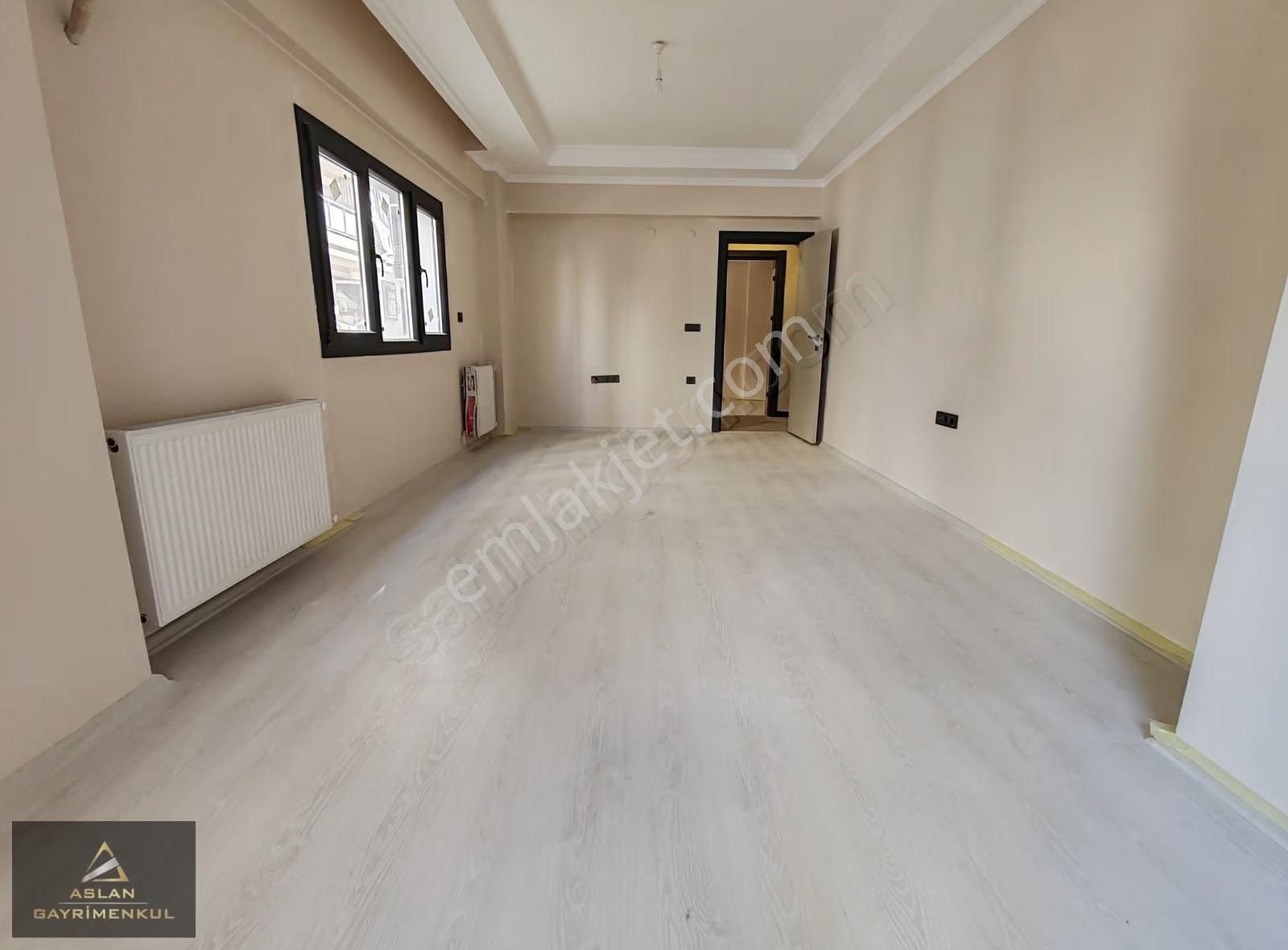 Karşıyaka Metro Yakını Kapalı Mutfak 2+1 Sıfır Çift Cephe - Görsel 10