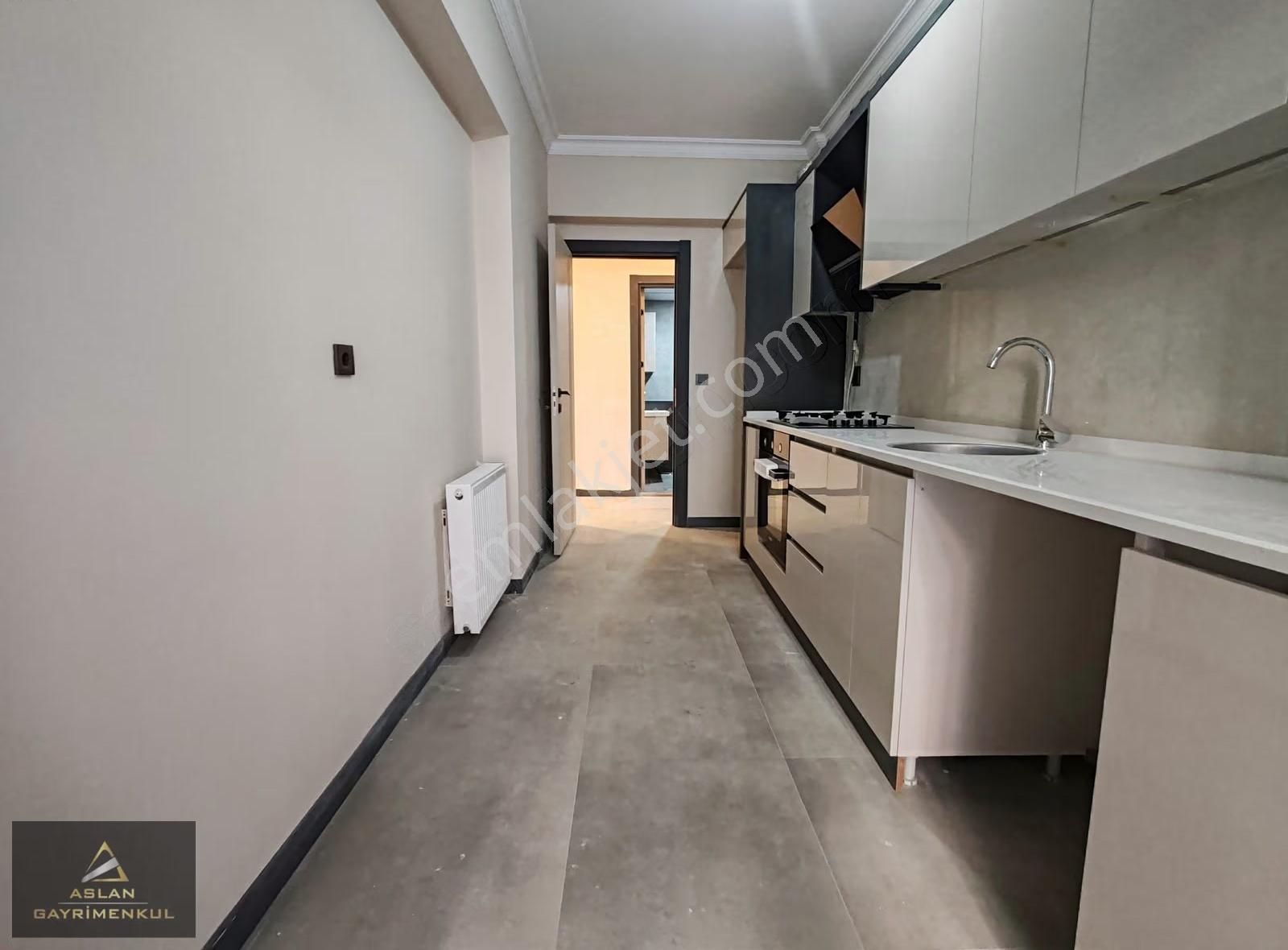 Karşıyaka Metro Yakını Kapalı Mutfak 2+1 Sıfır Çift Cephe - Görsel 12