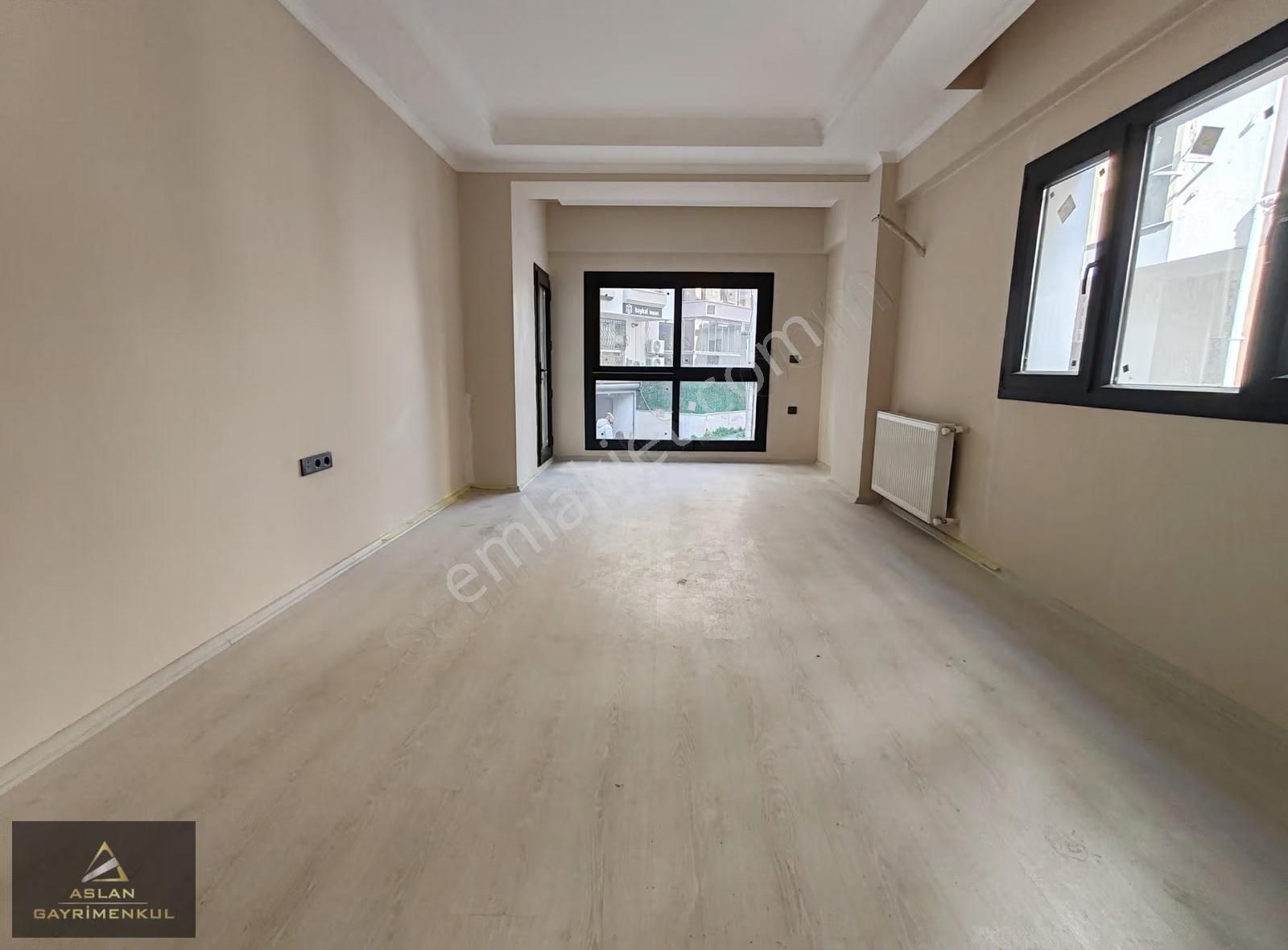 Karşıyaka Metro Yakını Kapalı Mutfak 2+1 Sıfır Çift Cephe - Görsel 15