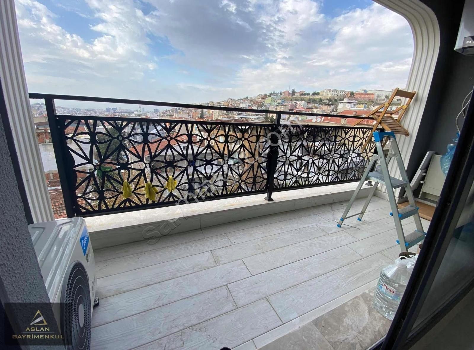 Aslan'dan Cadde Üzeri Büyük Tip Doğalgazlı 1+1 Kiralık Daire - Görsel 2