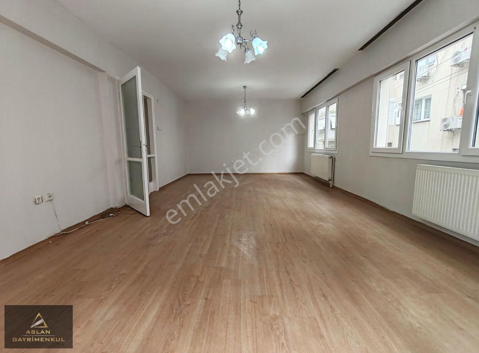 Karşıyaka Çift Cephe Tüm Odalar Aydınlık Büyük Salon 3+1 Boş Dai - Görsel 8