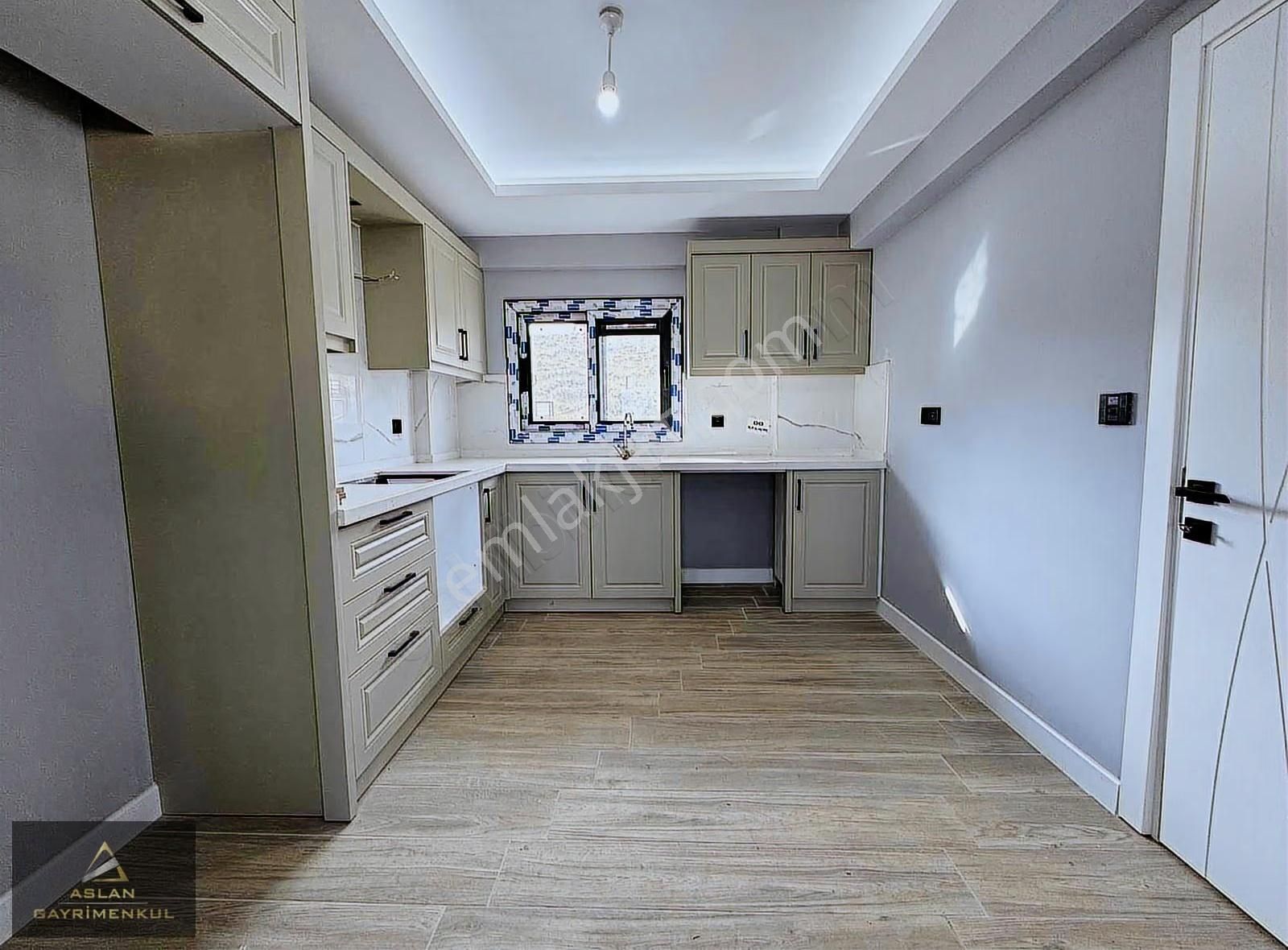 Aslan'dan Müstakil Havuzlu Akıllı Ev Sistemli Satılık 5+2 Villa - Görsel 4