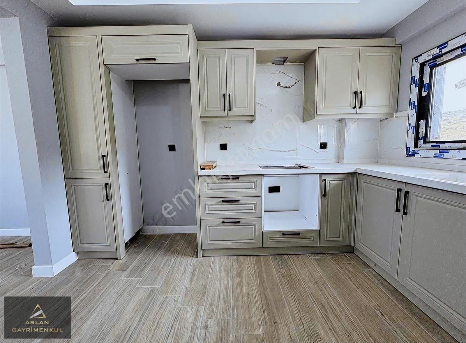 Aslan'dan Müstakil Havuzlu Akıllı Ev Sistemli Satılık 5+2 Villa - Görsel 3