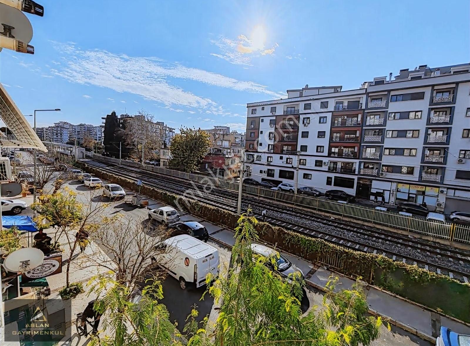 Şemikler Demirköprü İzban Yakını 3+1 Doğalgazlı Asansörlü Daire