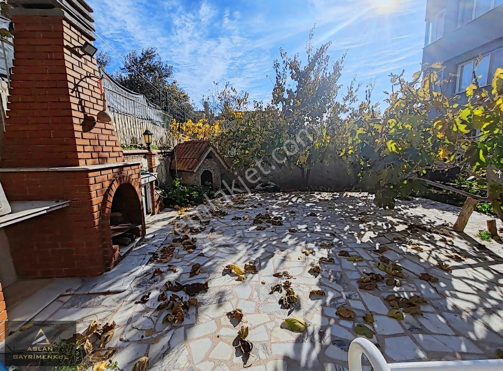 3 Cephe Bahçeli 5 + 2 Villa Kapalı Ve Açık Otoparklı Triplex - Görsel 14