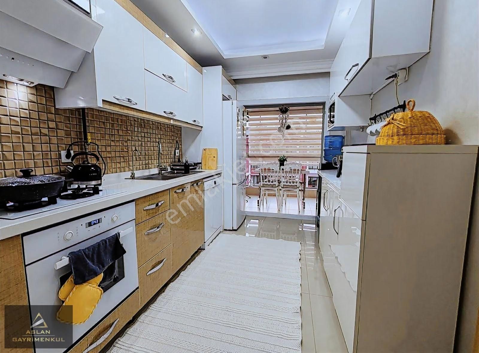 K.yaka Şömine Teras Asansör Doğalgaz Otopark 180 M2 Dublex Daire - Görsel 2