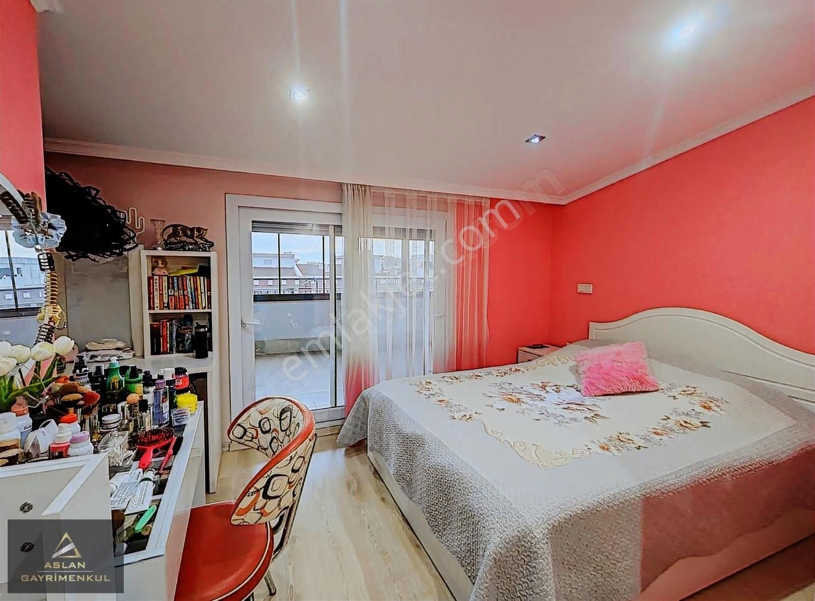 K.yaka Şömine Teras Asansör Doğalgaz Otopark 180 M2 Dublex Daire - Görsel 31