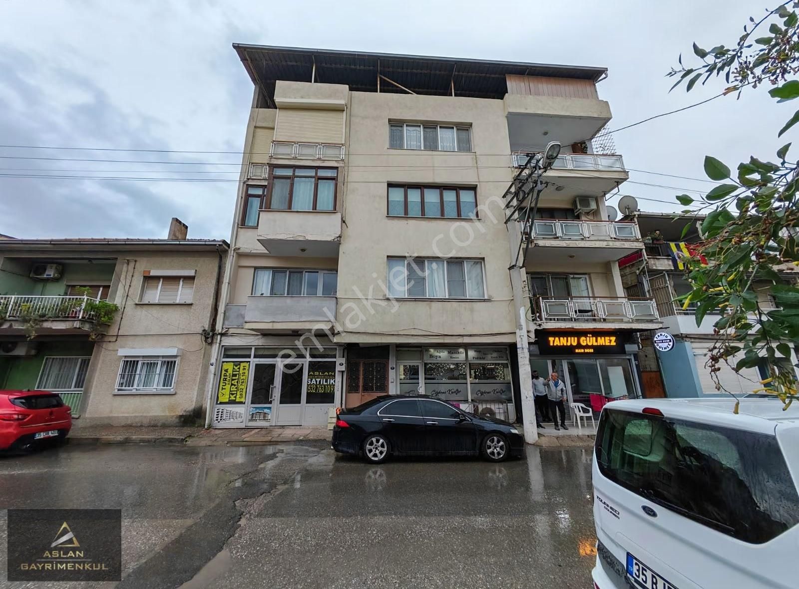 Çiğli Köyici Mevkii Kiralık Dukkan