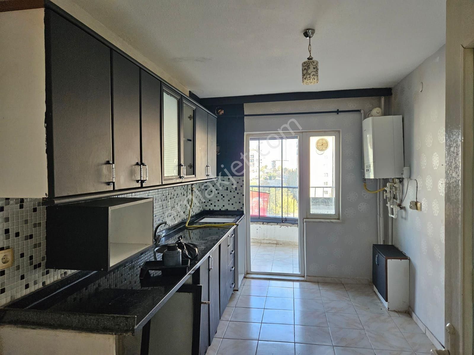 Akçe'den Su Deposuna Yakın Fırsat Geniş Daire