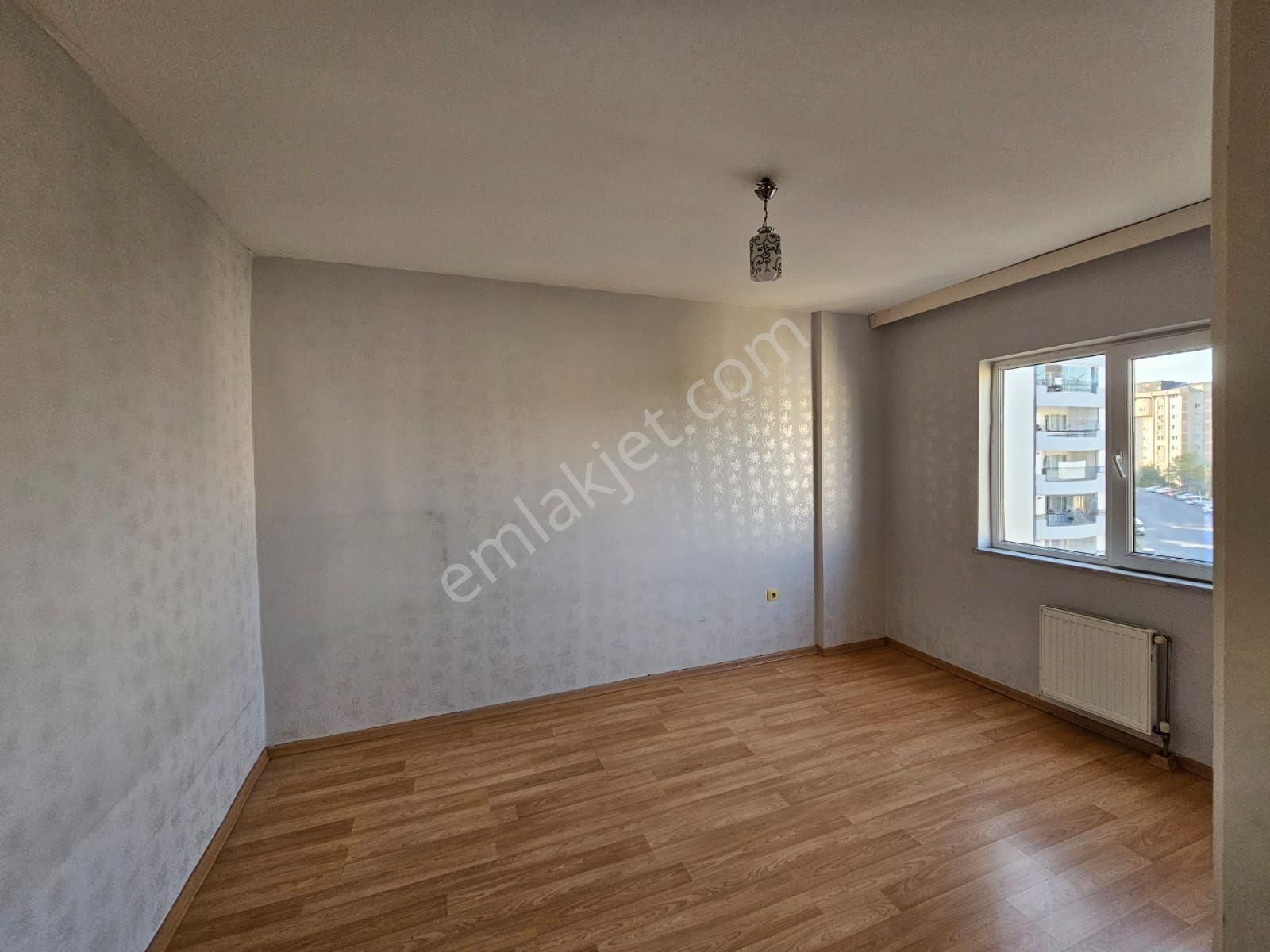 Akçe'den Su Deposuna Yakın Fırsat Geniş Daire - Görsel 6