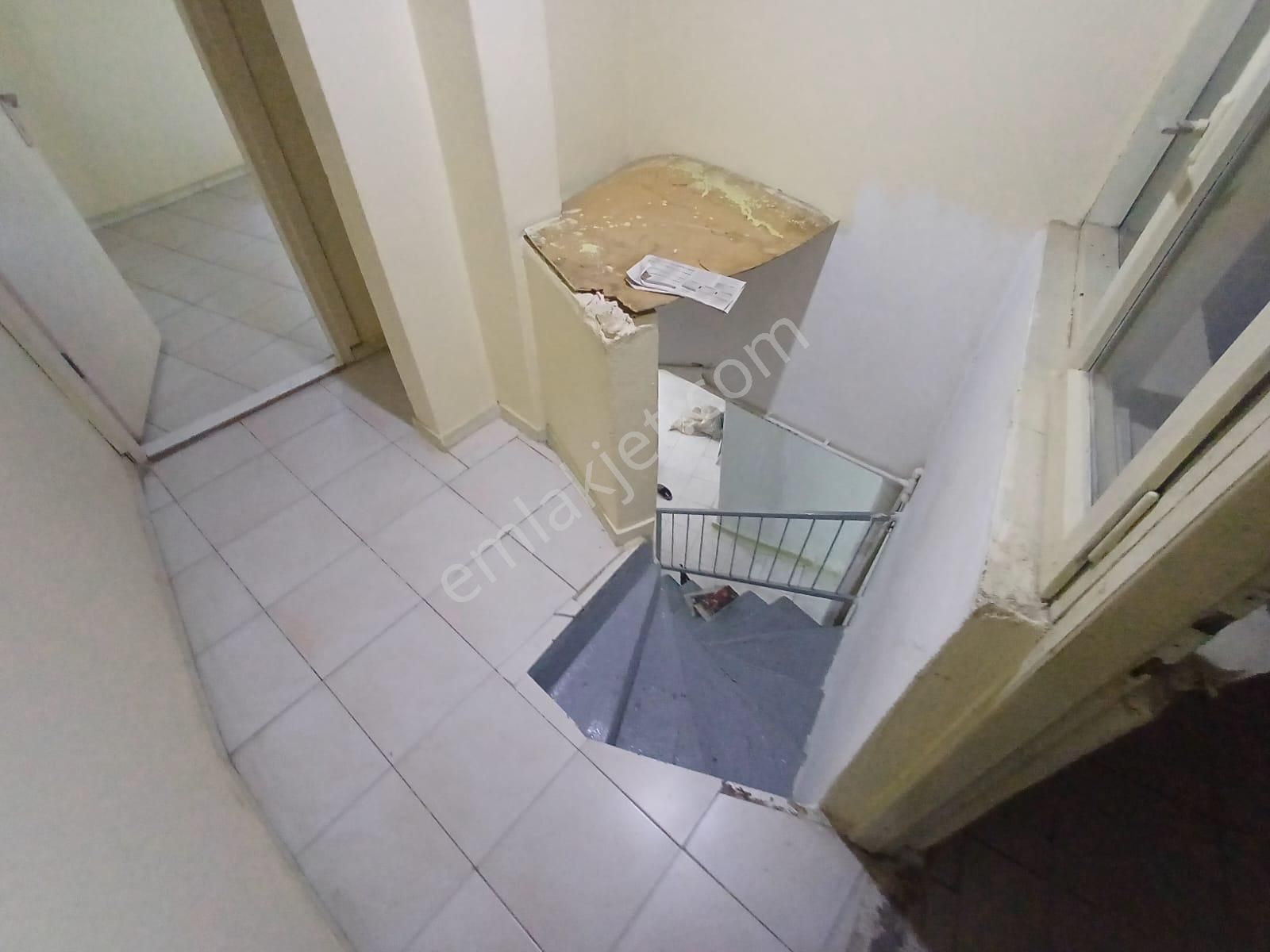 Pak Yapıdan Eşyasız Kiralık İki Katlı Müstakil Ev - Görsel 14