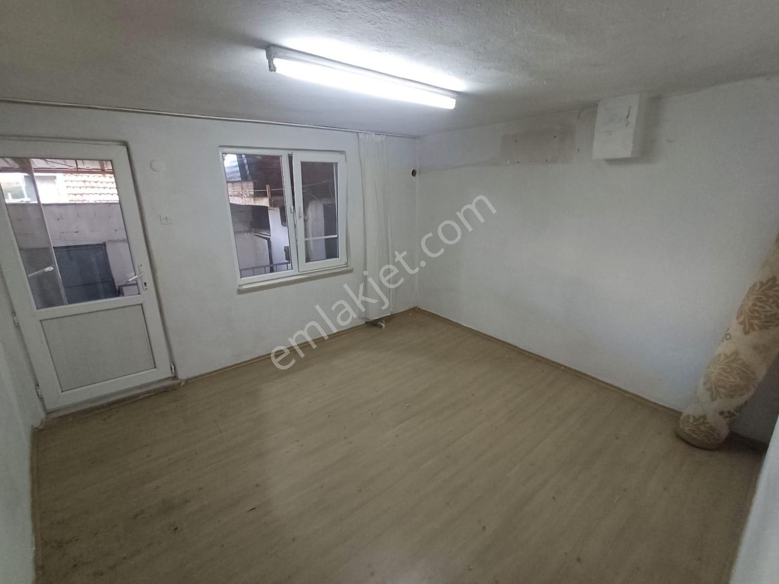 Pak Yapıdan Eşyasız Kiralık İki Katlı Müstakil Ev - Görsel 4