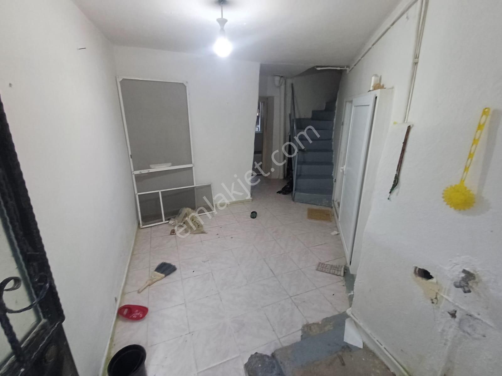 Pak Yapıdan Eşyasız Kiralık İki Katlı Müstakil Ev - Görsel 6