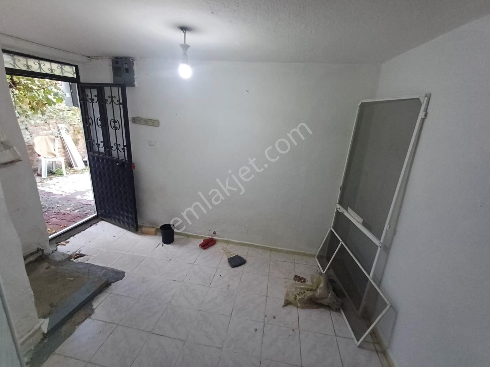 Pak Yapıdan Eşyasız Kiralık İki Katlı Müstakil Ev - Görsel 5