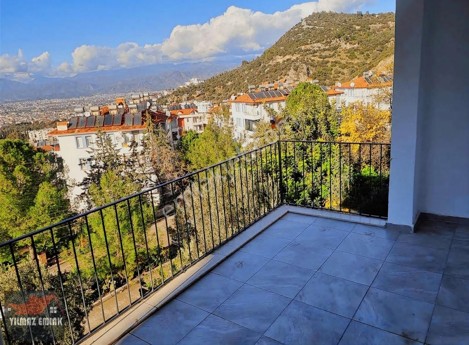 Fethiye Patlangıç Mh.de Eşyasız Kiralık Ara Kat 2+1 Daire. - Görsel 2