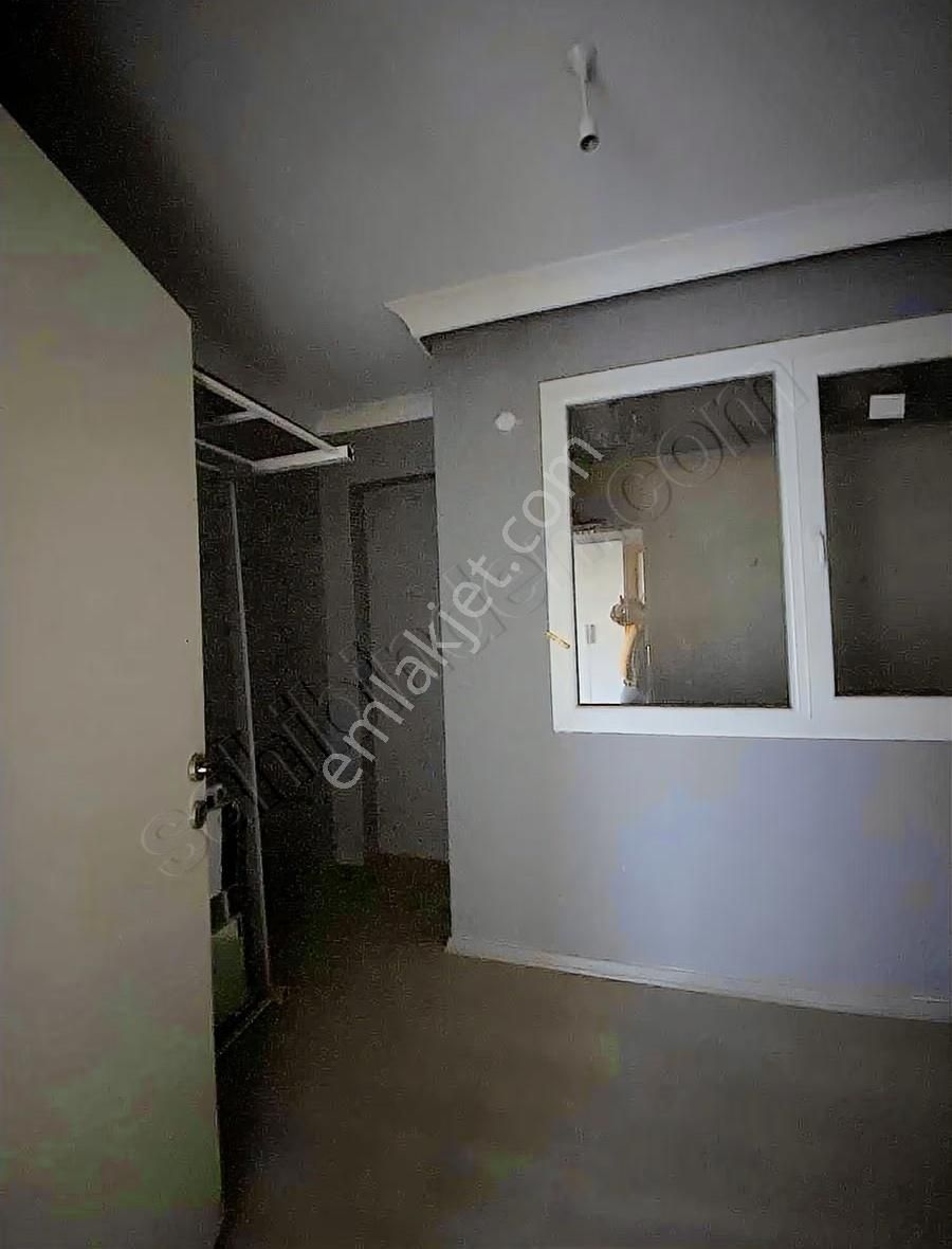 Metrobüse Yürüme Mesafesinde Sıfır Ankastreli A.mutfak 2+1 - Görsel 8