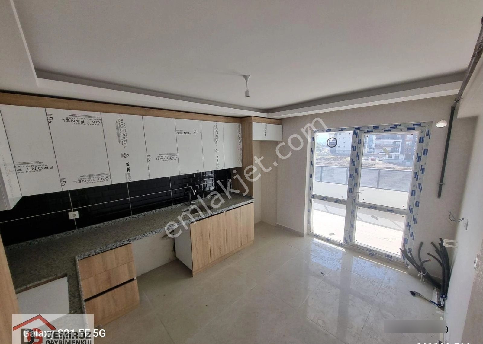 Demirözden 29 Ekimde Katta 3+1 Çift Banyolu Geniş Balkon & Mutfaklı Daire - Görsel 3