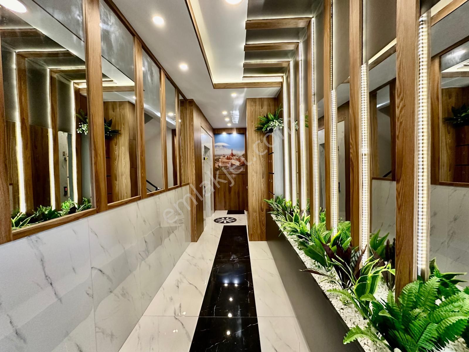 ꧁akçay Ay Emlak'tan꧂burhaniye Ören Bahçelievler'de Şık Tasarım Köşe Ön Cephe Satılık 1+1 Lüks Daire - Görsel 26