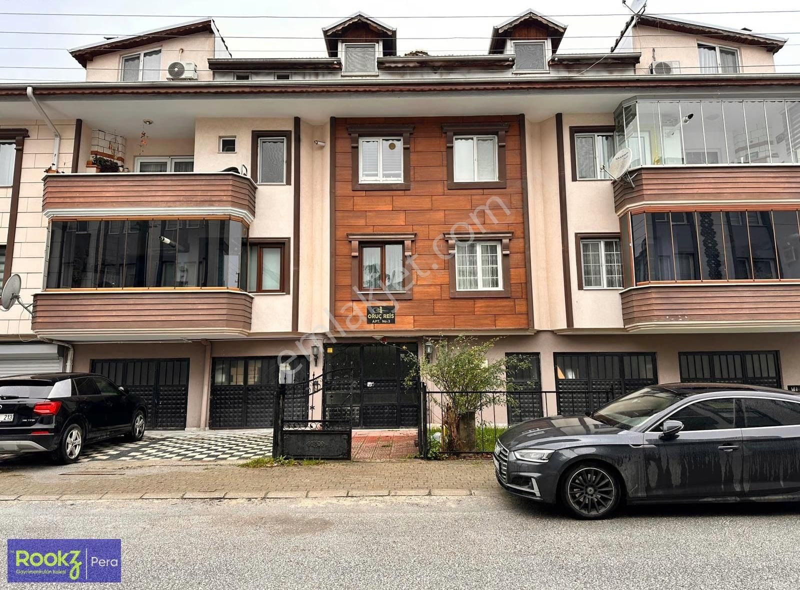 Adapazarı Şeker Mahallesi | Yüksek Tavanlı 4+1 Çatı Dubleks