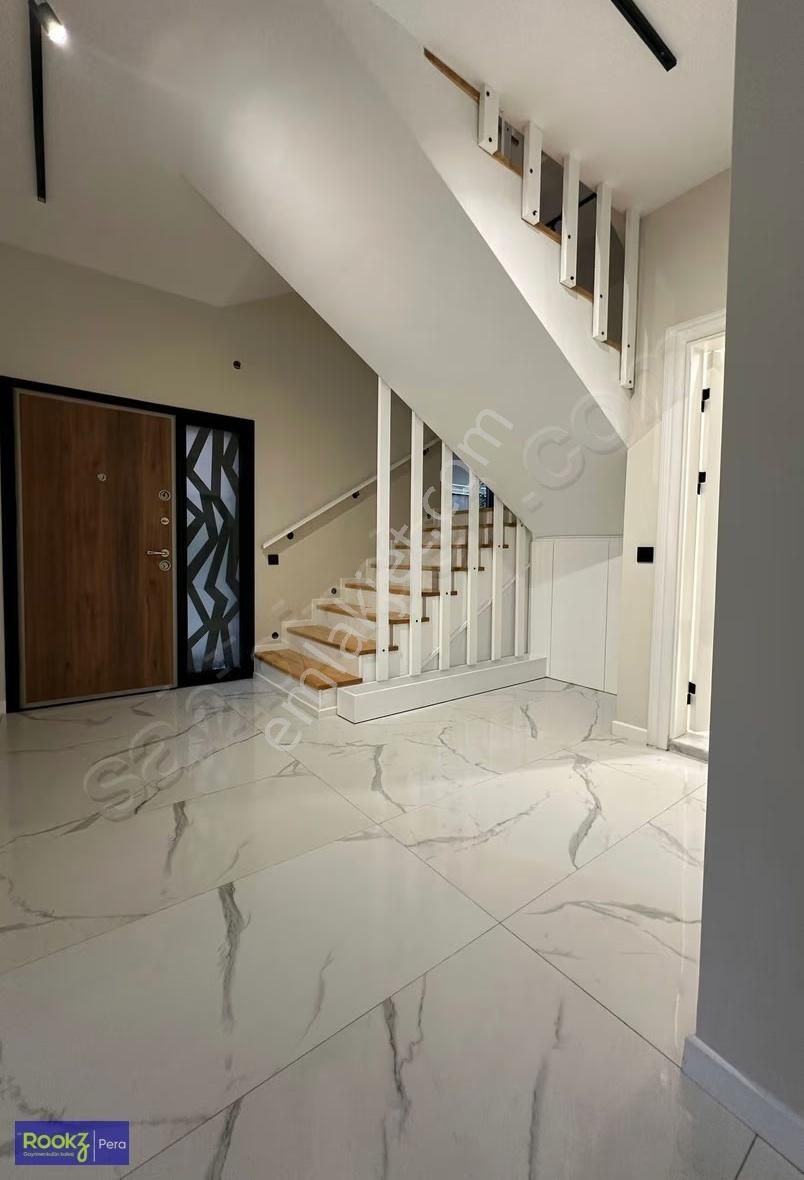 Serdivan Bahçelievlerde Prestijli Konumda, Teraslı 4+1 Villa - Görsel 7