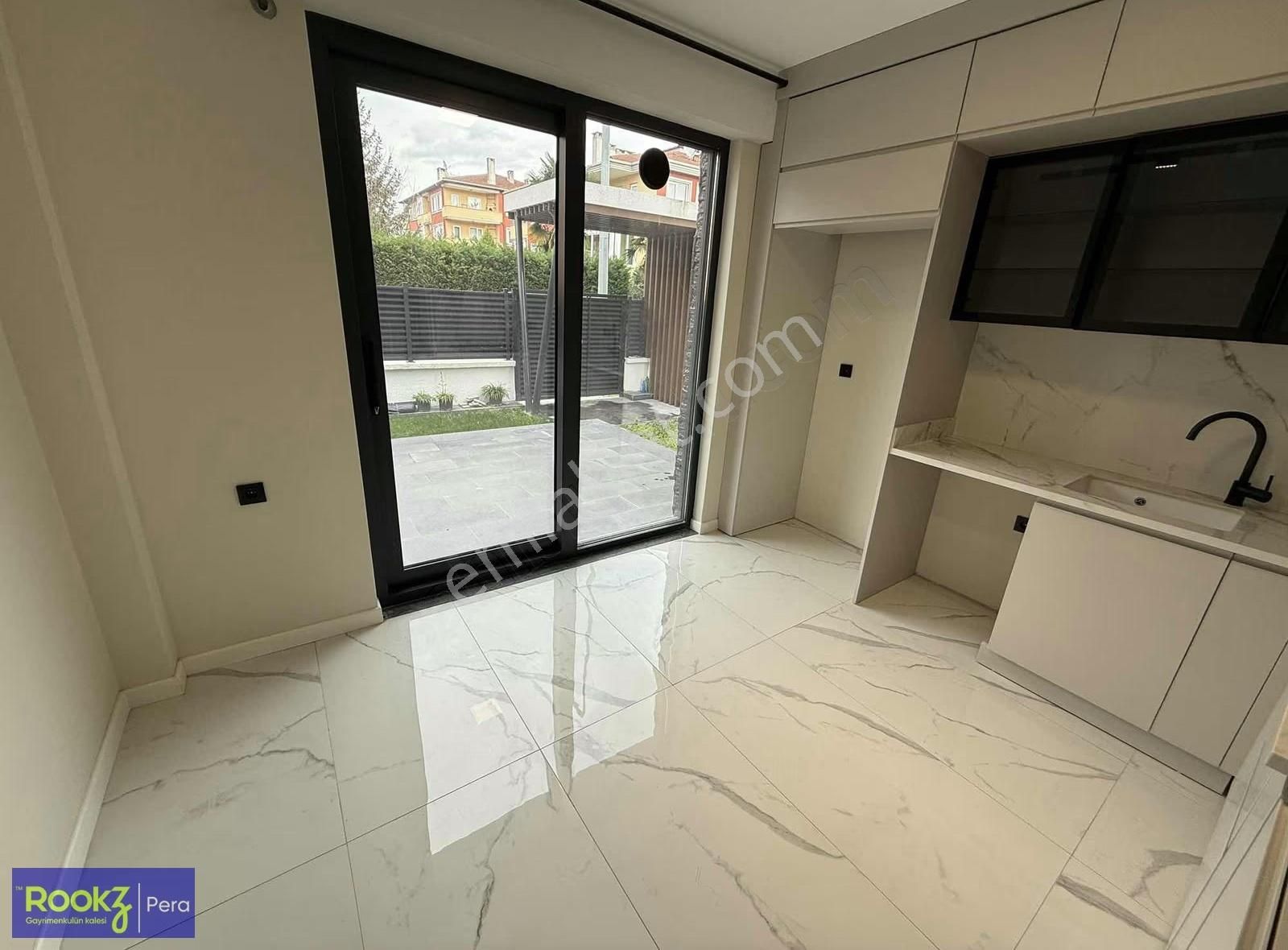 Serdivan Bahçelievlerde Prestijli Konumda, Teraslı 4+1 Villa - Görsel 19