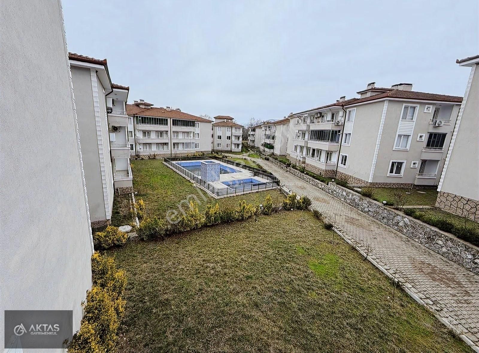 Karapürçek Cumhuriyet Mahallesinde 3+1 120 M2 Kiralık Daire - Görsel 15