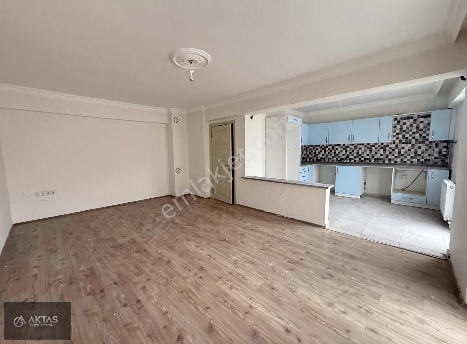 Karapürçek Cumhuriyet Mahallesinde 3+1 120 M2 Kiralık Daire - Görsel 2