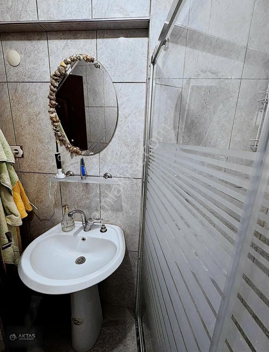İstiklal Mahallesinde Eşyalı, Kiracılı Satılık Yatırımlık Daire - Görsel 6