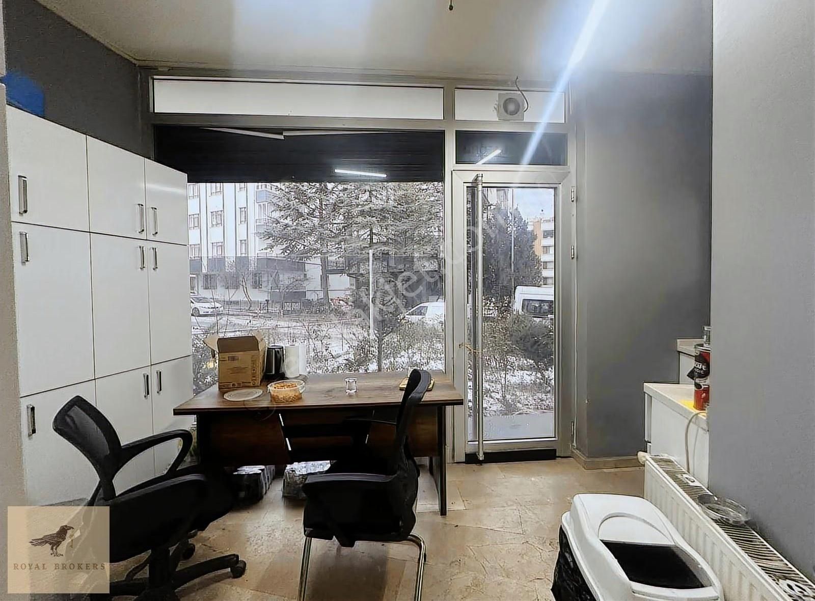 Turan Güneş, Kahire Cad. Üzerinde Devren Kiralık Dükkan 200 M2 - Görsel 9