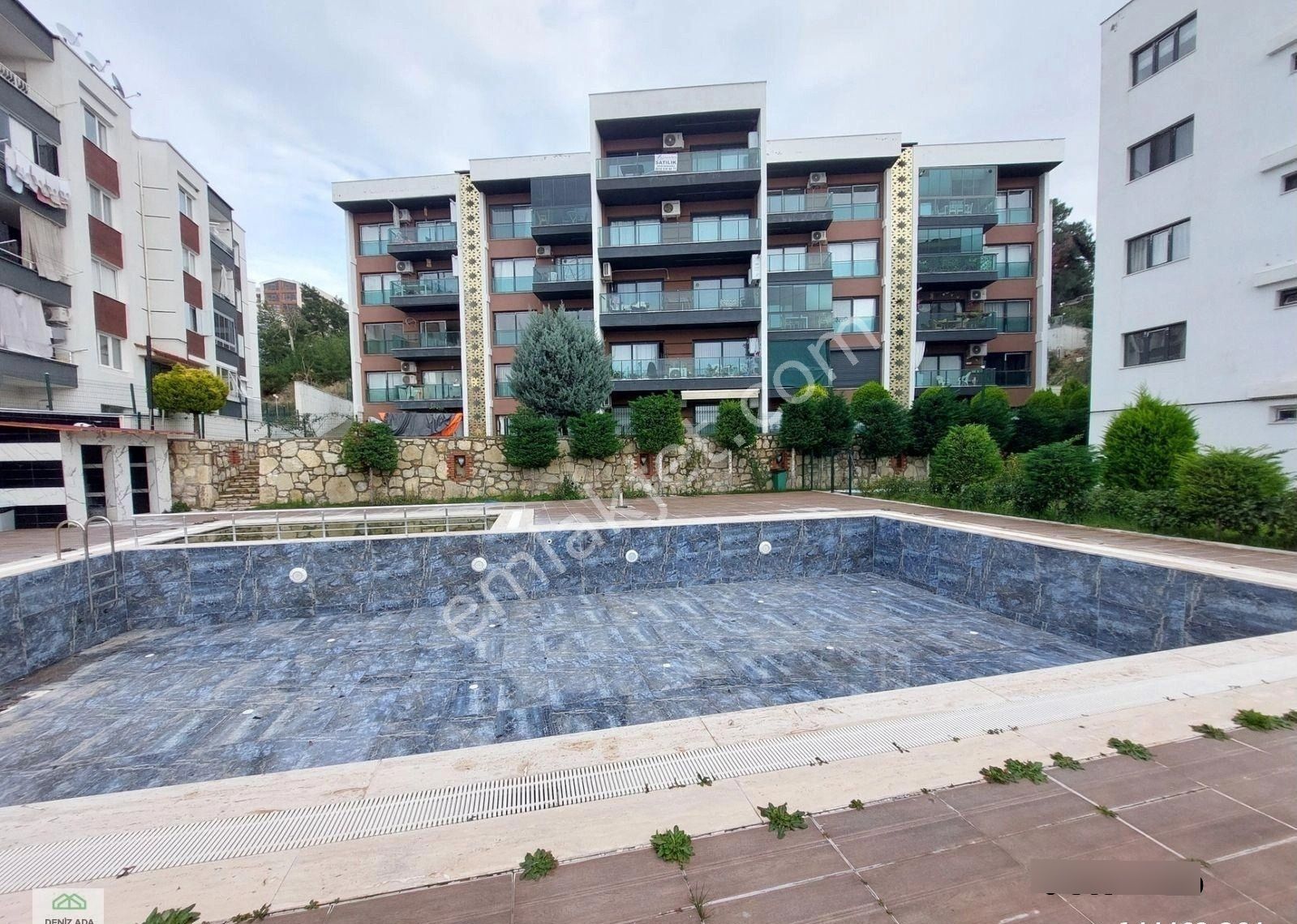 Kuşadası'nda Havuzlu St Doğalgazlı Arakat 2+1 Satılık Rezidans - Görsel 19