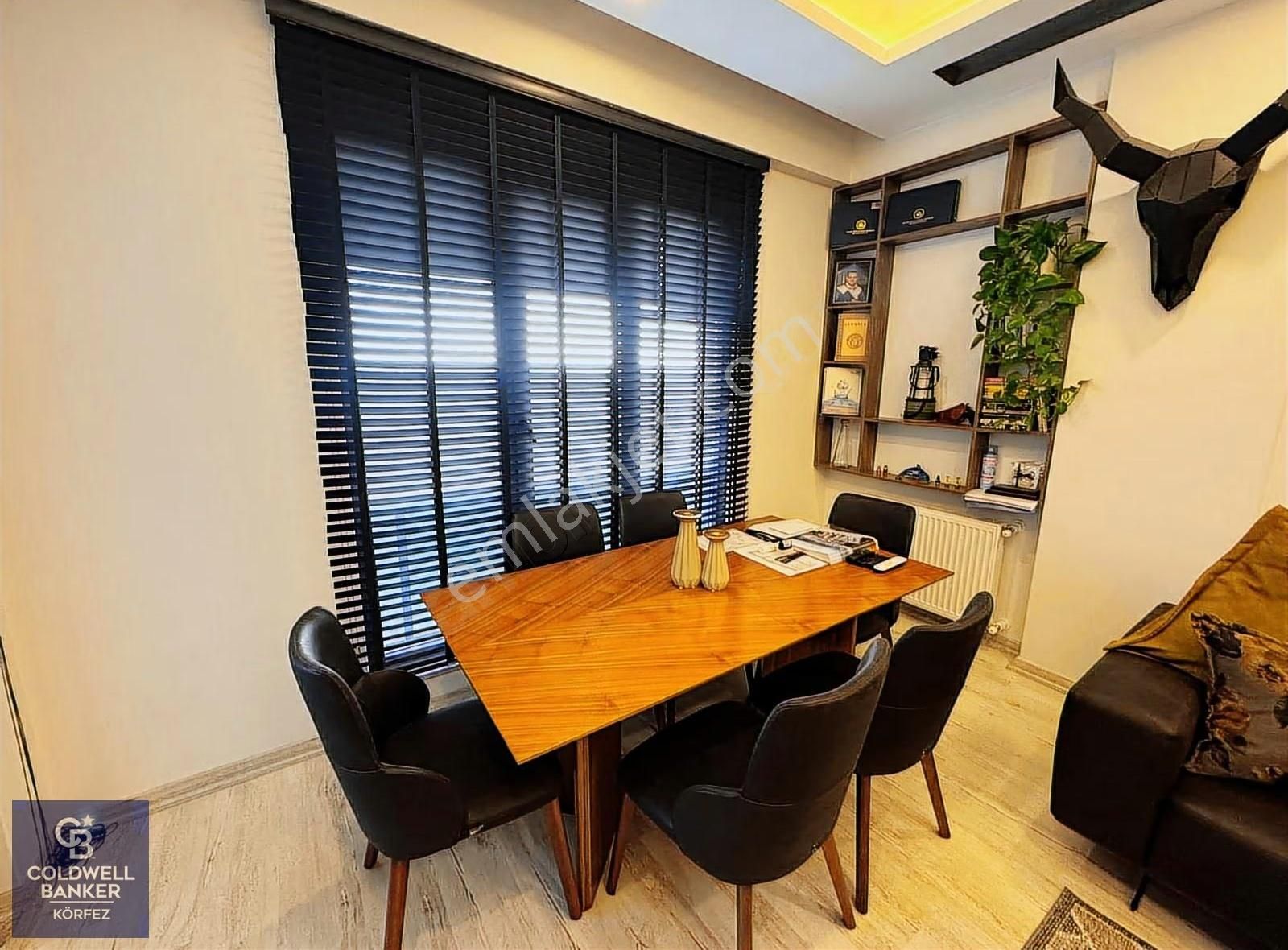 Edremit Kadıköy'de,lüks Site İçinde,ara Kat 2+1 Ultra Lüks Daire - Görsel 2