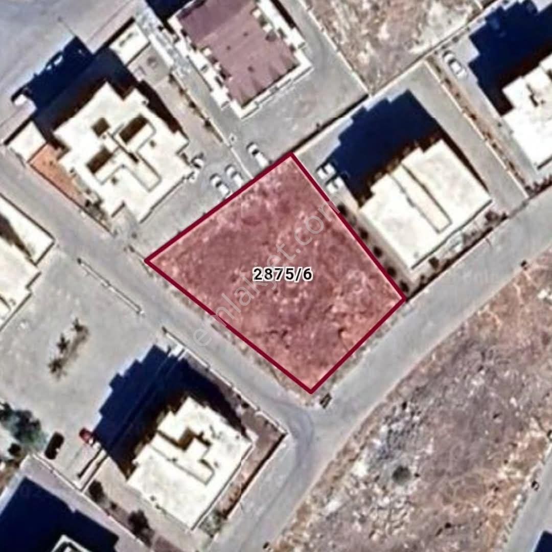 Karaköprü Batıkent'te Satılık Köşebaşı Parsel