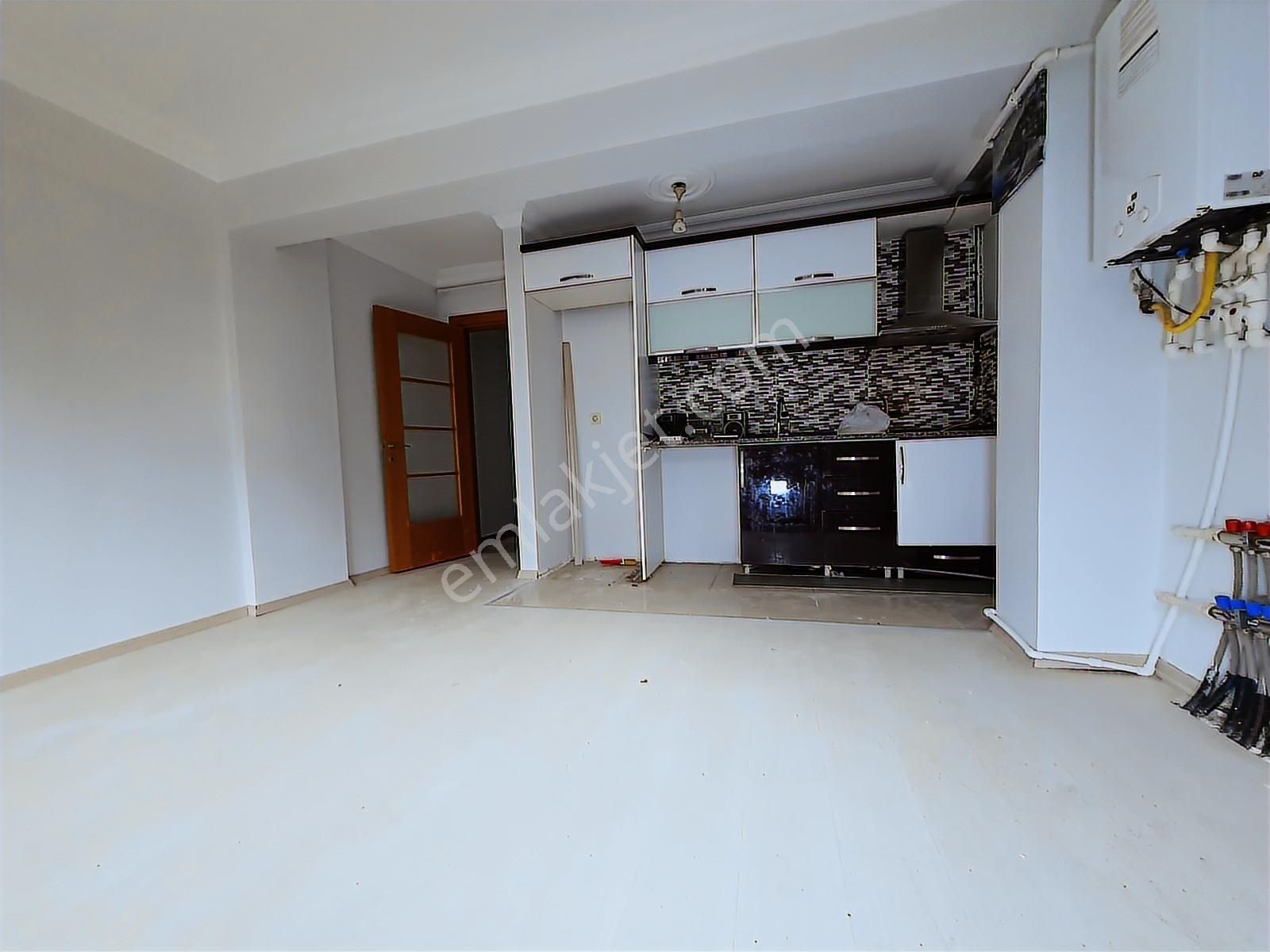 Armağanevler Dere Sokakta 1+1.5 Kiralık Daire - Görsel 14