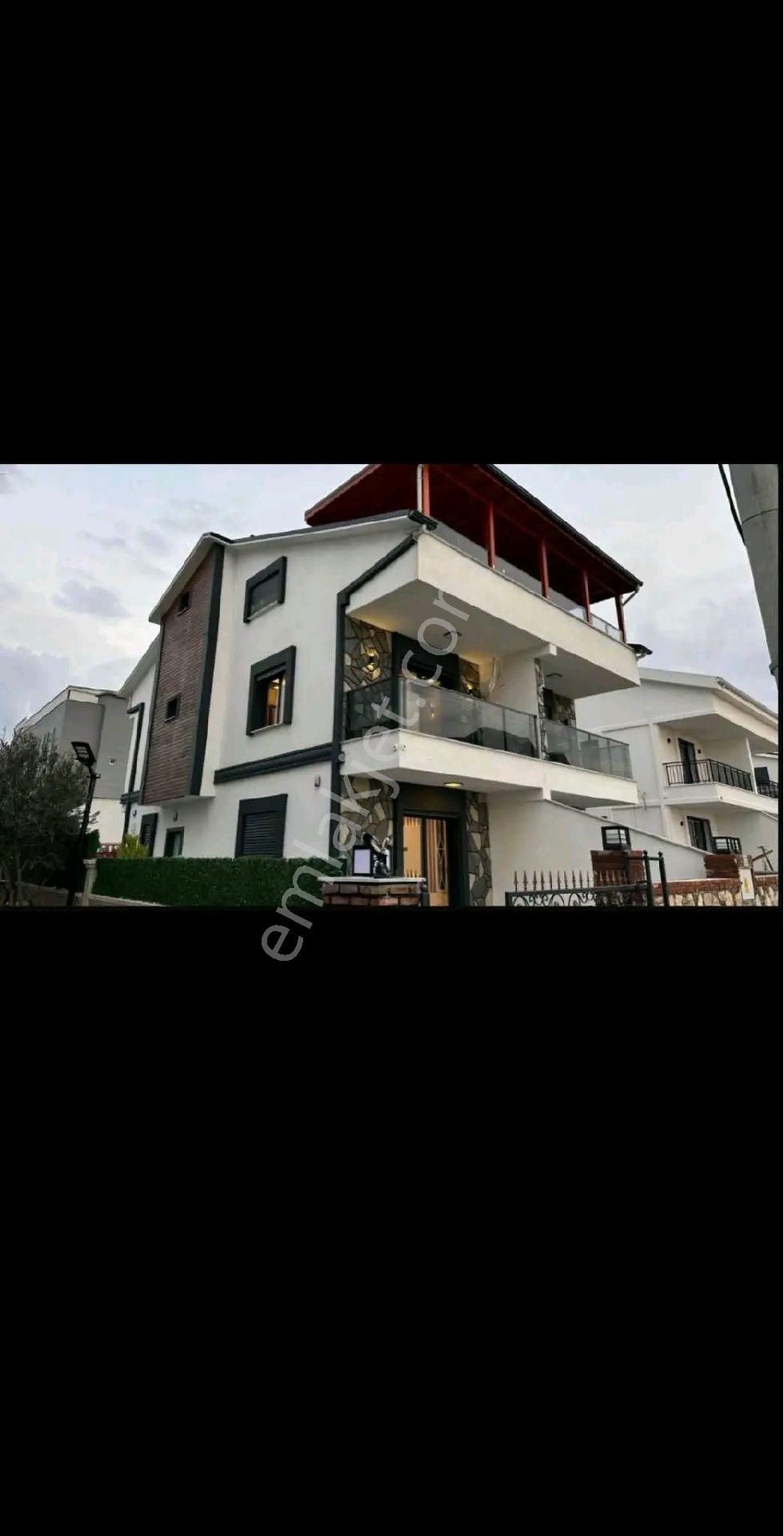 40.didim'de Satılık 4+1 Kapalı Otoparklı Villa