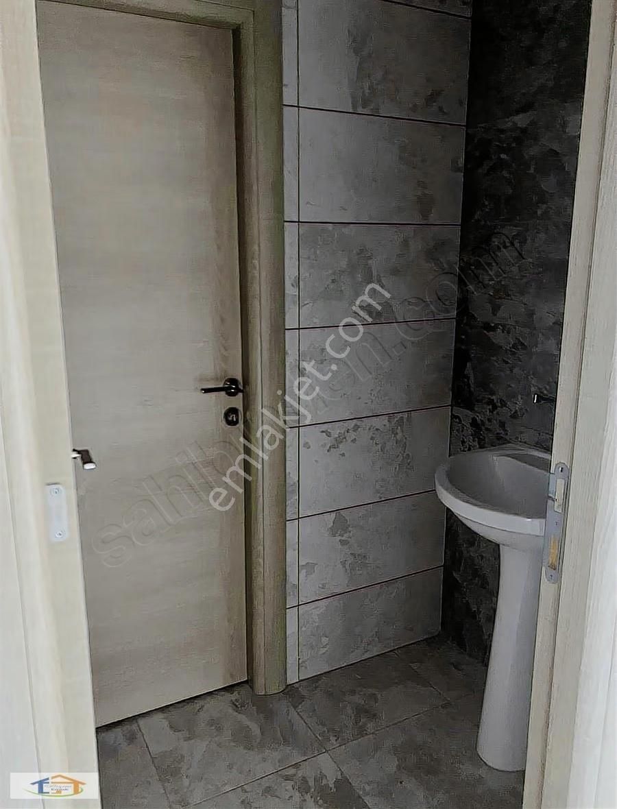 Bizim Emlaktan Tosya Yolunda Rota Yapıda Kiralık 2+1 Daire - Görsel 17