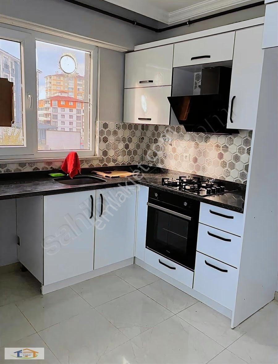 Bizim Emlaktan Tosya Yolunda Rota Yapıda Kiralık 2+1 Daire - Görsel 10