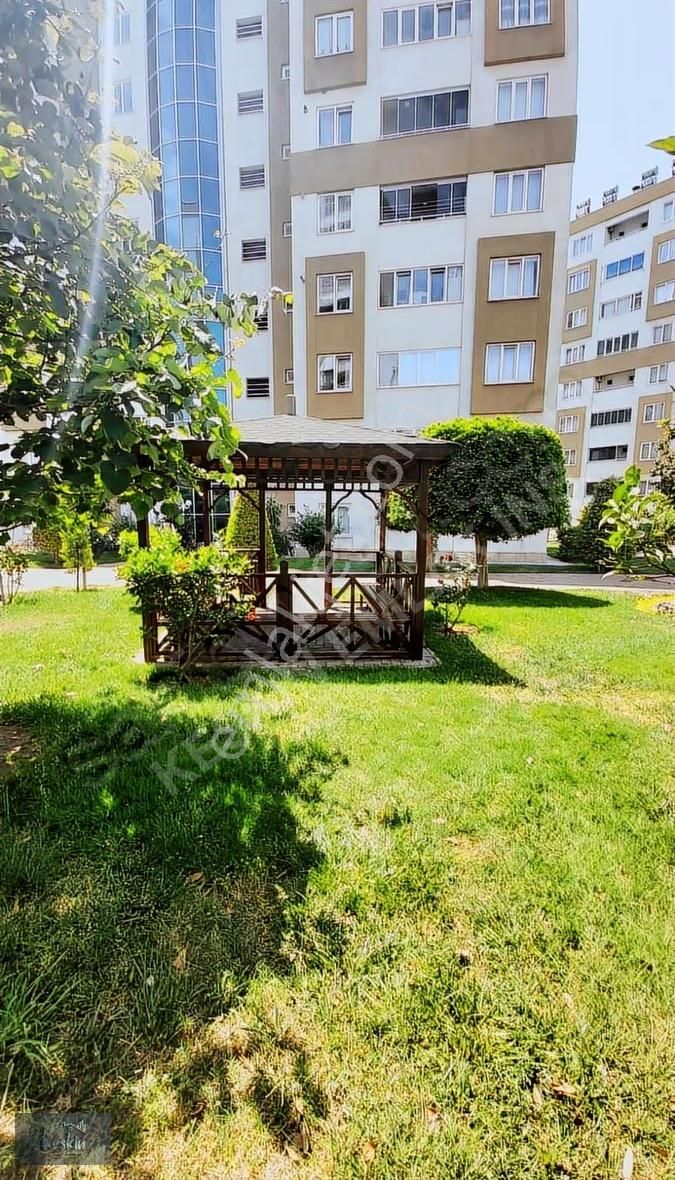 Kafeler Caddesinde Havuzlu Site İçi Doğalgazlı Cambalkonlu 3+1 - Görsel 6