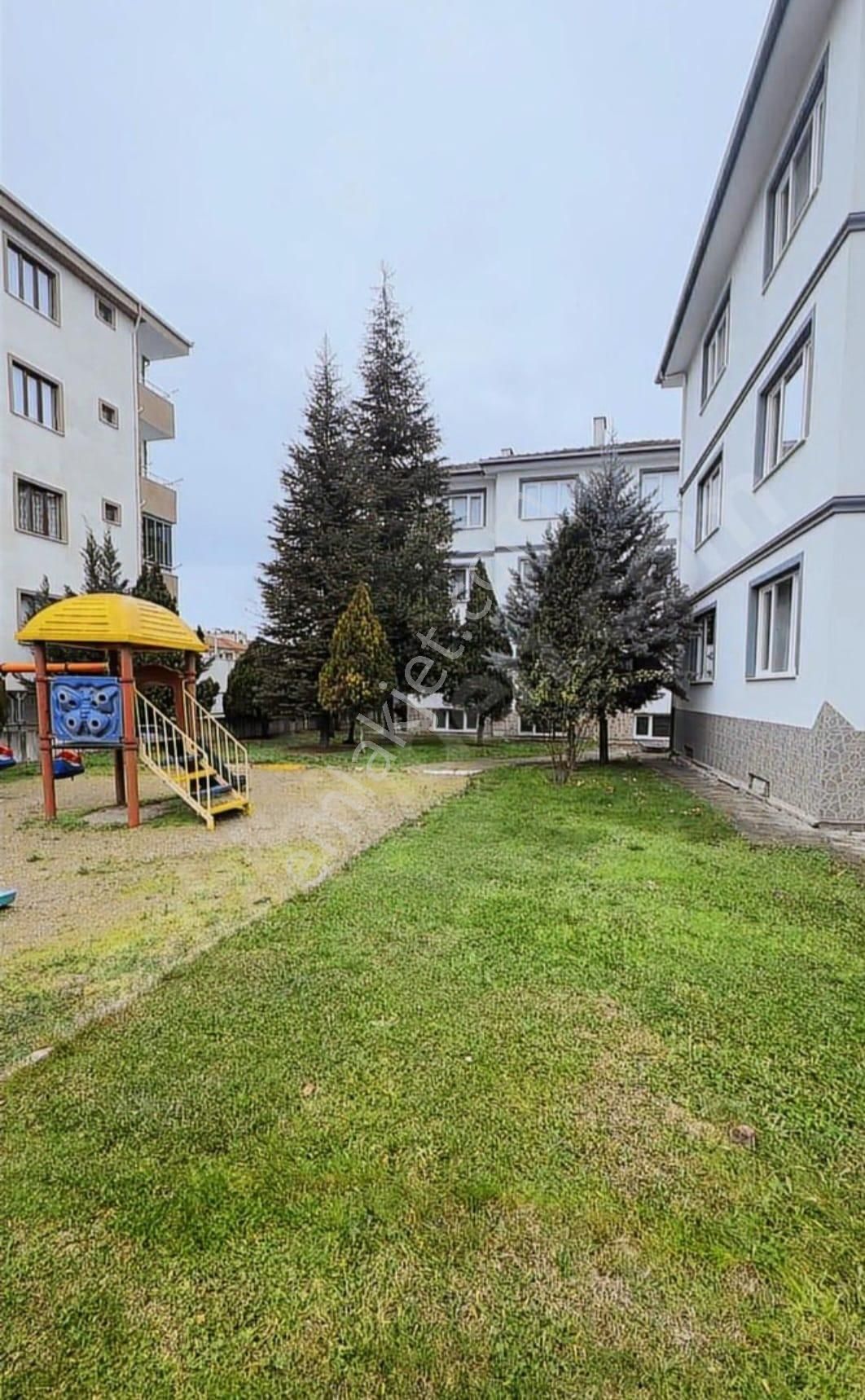 İnegöl Alanyurt'un Merkezi Konumunda, Ferah Ve Kullanışlı Daire - Görsel 6