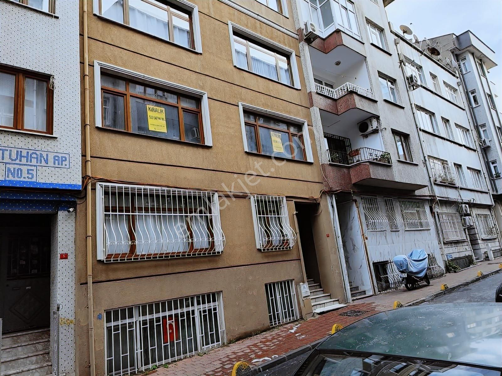 Fatih Gelenbevi Lisesi Civari Kiralik 3+1 Temiz Balkonlu Daire