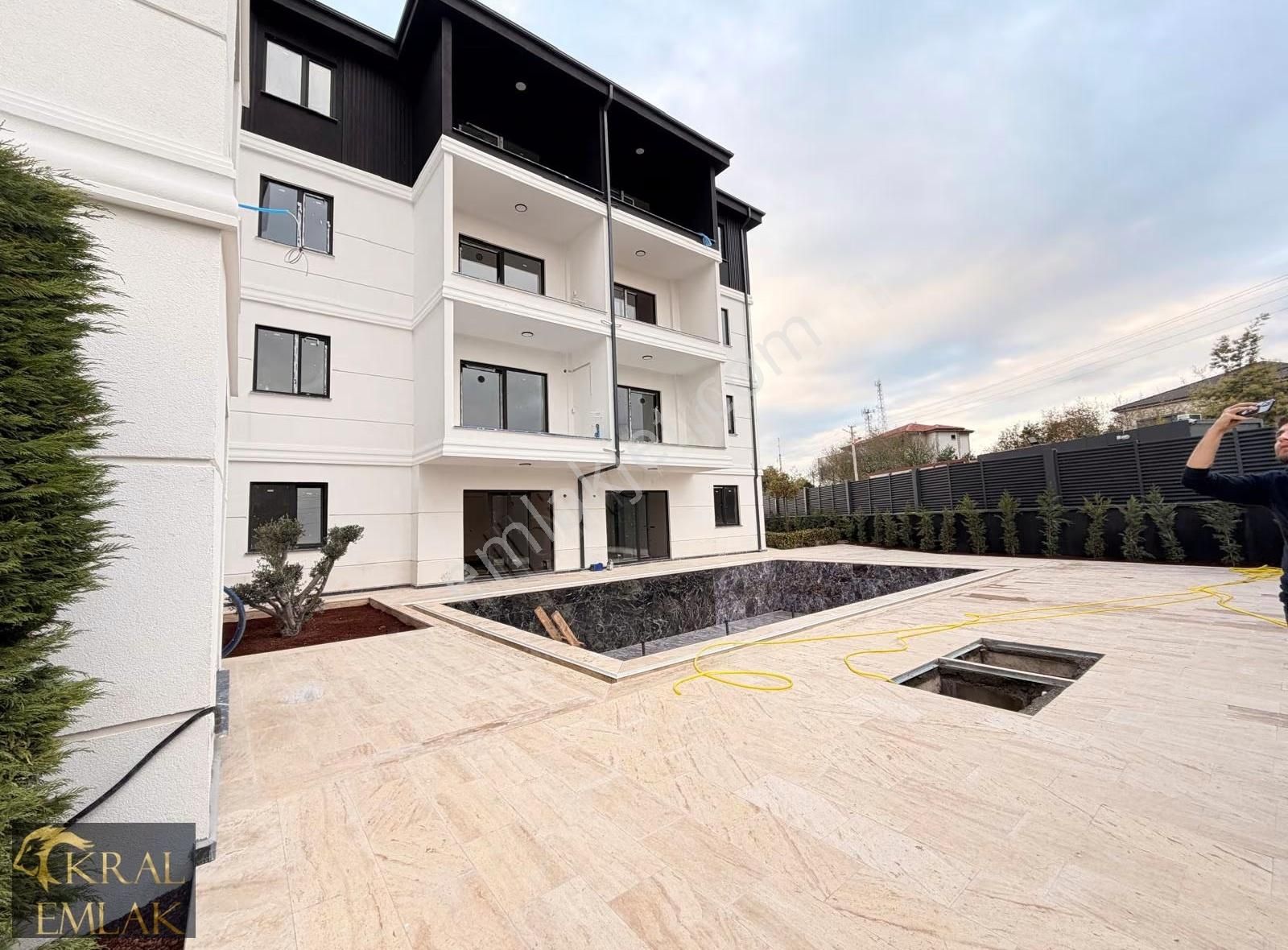 Ayazlı Mah Site İçinde Havuzlu Lüks Sıfır Satılık 1+1 Daire - Görsel 8