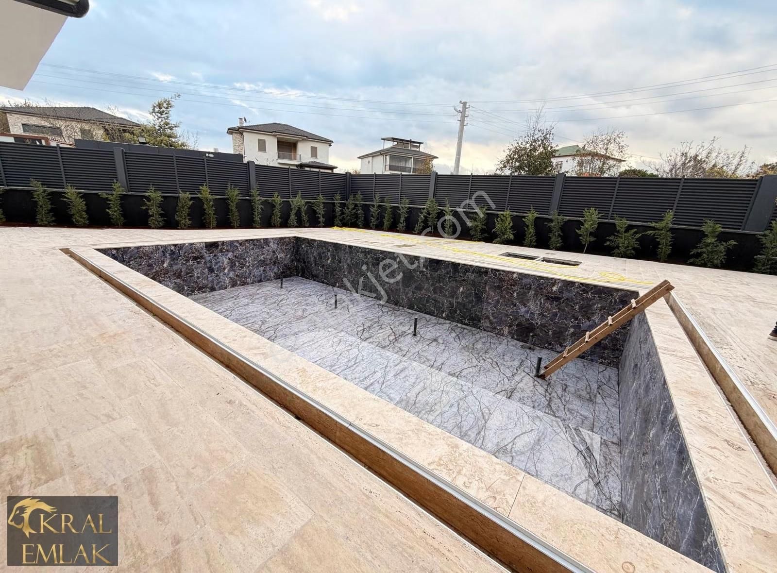 Ayazlı Mah Site İçinde Havuzlu Lüks Sıfır Satılık 1+1 Daire - Görsel 12