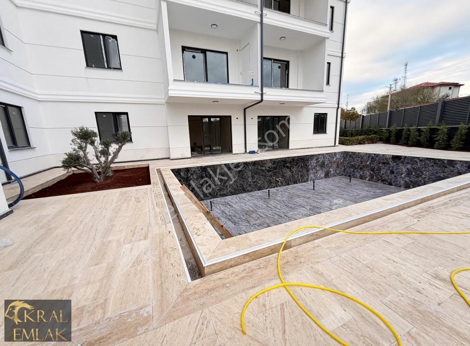 Ayazlı Mah Site İçinde Havuzlu Lüks Sıfır Satılık 1+1 Daire - Görsel 15