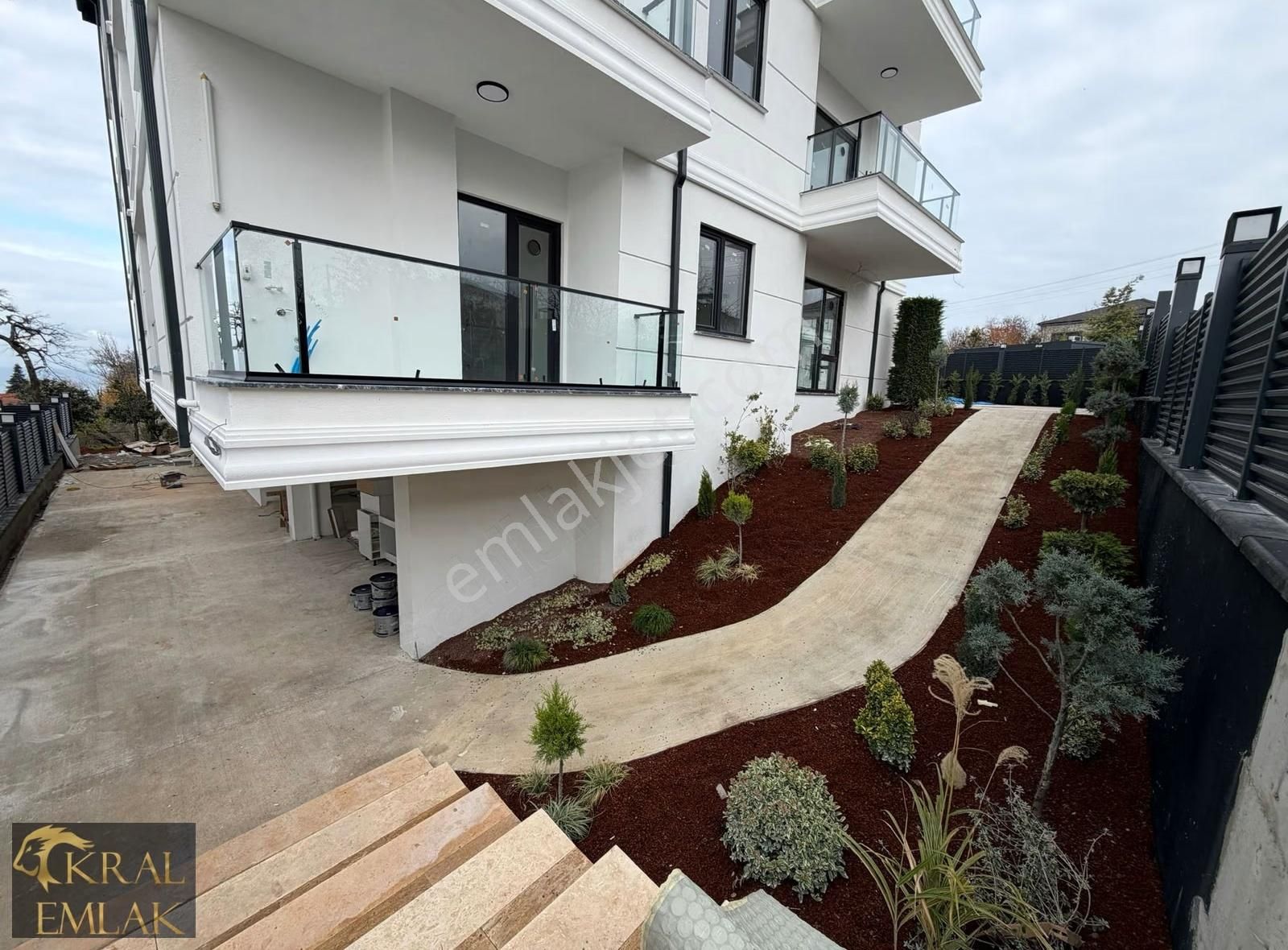 Ayazlı Mah Site İçinde Havuzlu Lüks Sıfır Satılık 1+1 Daire - Görsel 17